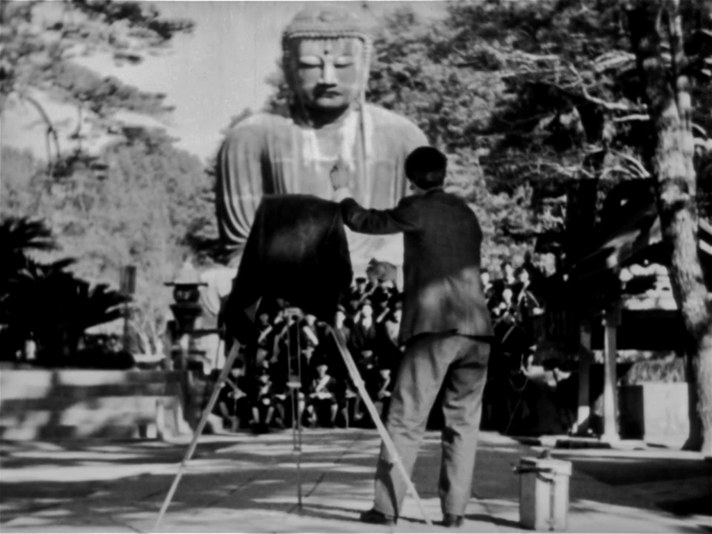 Kamakura Big Buddha, Daibutsu, from the 1942 film, "There was a father"