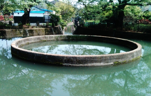 ento-bunsui cylindrical water diversion kuji japan